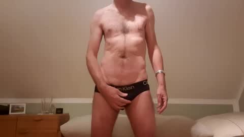 Snapshot of uwe_online chatting on 11/04/25, 07:13 UWE online show from 11/04/25, 07:13