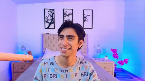 UYUKIE online show from 10/04/25, 12:47