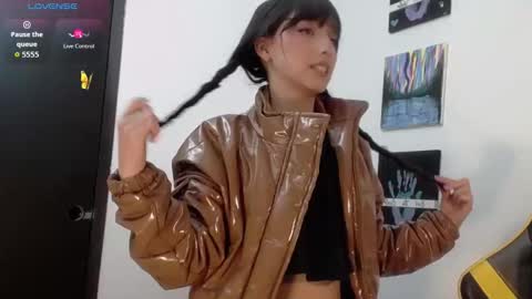 v1cky_ online show from 10/10/25, 10:42