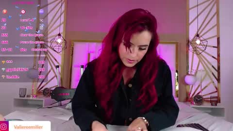 Snapshot of vaaleriee_miller_ chatting on 11/27/25, 06:43 valeriee miller online show from 11/27/25, 06:43
