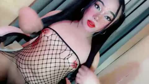 Snapshot of vae_sha chatting on 02/04/26, 08:53 JESS - DONT FORGET TO FOLLOW ME AND GIVE ME THUMBS UP online show from 02/04/26, 08:53