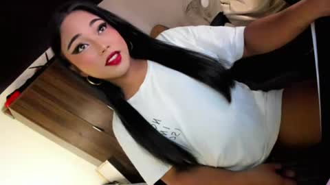 Snapshot of vae_sha chatting on 06/11/26, 06:06 JESS - DONT FORGET TO FOLLOW ME AND GIVE ME THUMBS UP online show from 06/11/26, 06:06