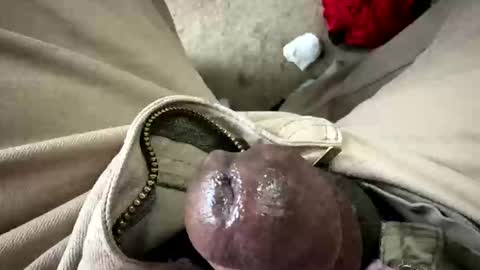 Snapshot of vafree1111 chatting on 11/12/25, 03:23 Vafree online show from 11/12/25, 03:23