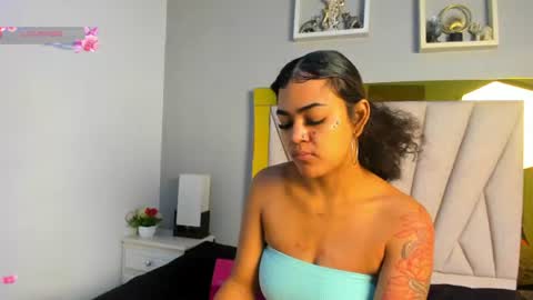Snapshot of vahiolet_fuentes chatting on 07/16/26, 03:01 vahioleth online show from 07/16/26, 03:01