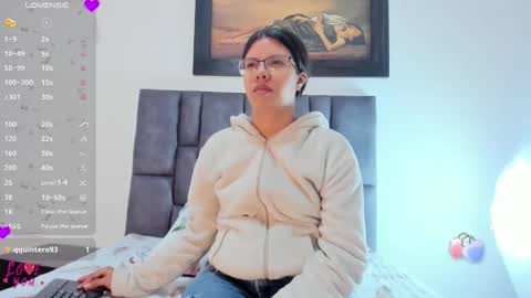 Vahiolet smith online show from 05/09/26, 03:23