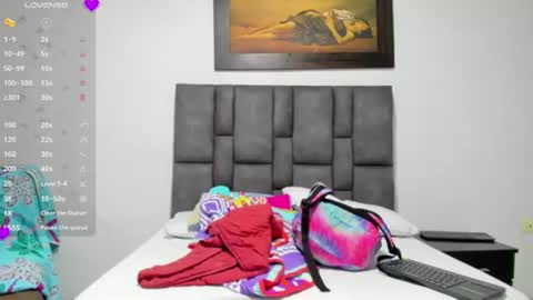 Vahiolet smith online show from 07/22/26, 12:30