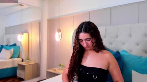 vaiholeth Sofia online show from 09/11/25, 03:06