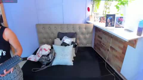 Vaiolet Harris online show from 07/19/26, 11:58