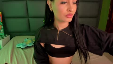 luna online show from 02/16/25, 03:48
