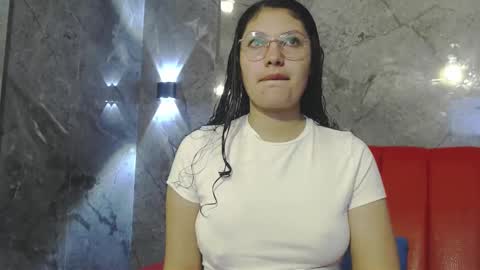 Snapshot of vainilla_cam chatting on 01/15/26, 01:10 Vainilla online show from 01/15/26, 01:10
