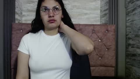 Snapshot of vainilla_cam chatting on 02/10/26, 02:04 Vainilla online show from 02/10/26, 02:04