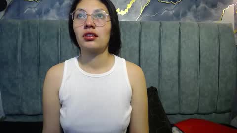 Snapshot of vainilla_cam chatting on 02/27/26, 12:32 Vainilla online show from 02/27/26, 12:32