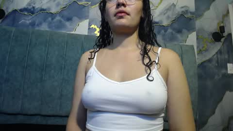 Snapshot of vainilla_cam chatting on 04/08/26, 02:22 Vainilla online show from 04/08/26, 02:22