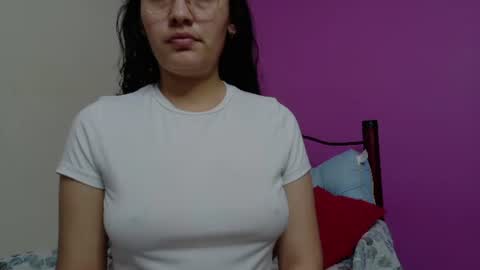 Snapshot of vainilla_cam chatting on 06/16/26, 12:02 Vainilla online show from 06/16/26, 12:02