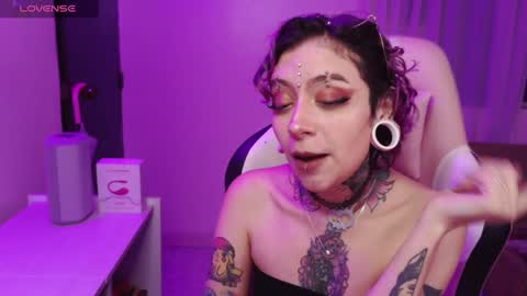 Vainilla Independent model online show from 01/08/25, 01:32