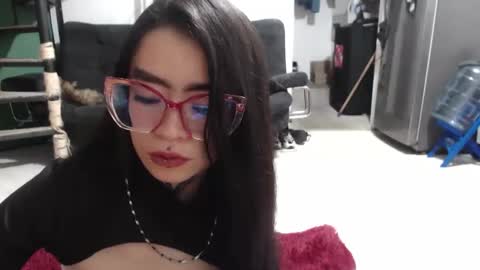 vaiolet online show from 10/08/25, 04:43