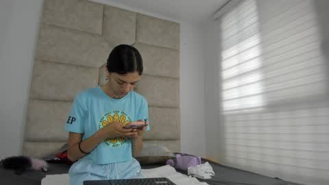 Snapshot of vaiolett_smith chatting on 09/25/25, 12:53 V A I O L E T T S M I T H online show from 09/25/25, 12:53