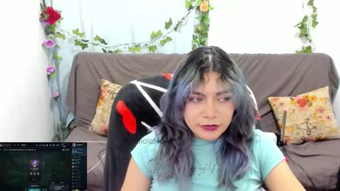 Snapshot of vaioletuwu chatting on 02/14/26, 01:13 Vaiolet1314 online show from 02/14/26, 01:13