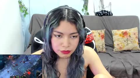 Snapshot of vaioletuwu chatting on 03/08/26, 02:37 Vaiolet1314 online show from 03/08/26, 02:37