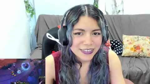 Snapshot of vaioletuwu chatting on 03/10/26, 02:27 Vaiolet1314 online show from 03/10/26, 02:27