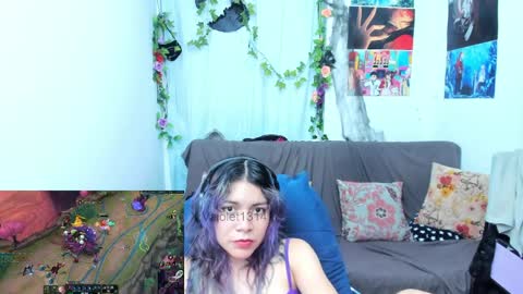 Snapshot of vaioletuwu chatting on 04/02/26, 03:48 Vaiolet1314 online show from 04/02/26, 03:48