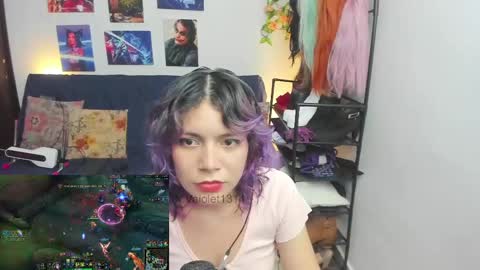 Snapshot of vaioletuwu chatting on 04/18/26, 01:20 Vaiolet1314 online show from 04/18/26, 01:20