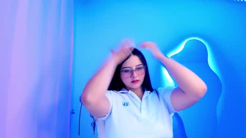 Valeria online show from 10/05/25, 01:04