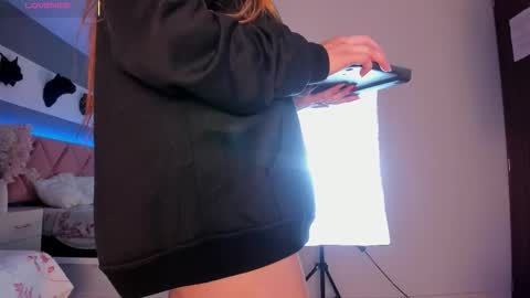 val_oconner online show from 10/30/25, 03:08