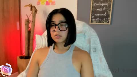 Snapshot of val_varago chatting on 07/30/26, 04:44 val_varago online show from 07/30/26, 04:44