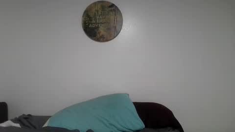 valarieak online show from 10/04/25, 01:53