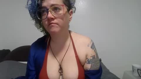 valarieak online show from 10/09/25, 08:34