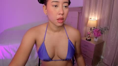 HI IM NEW online show from 01/28/25, 01:59