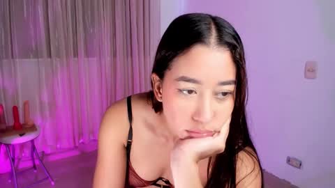 Snapshot of vale_kross chatting on 02/21/26, 05:36 HI IM NEW online show from 02/21/26, 05:36