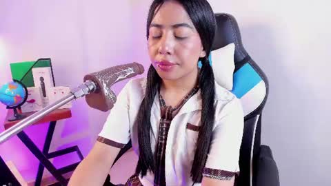 Snapshot of valecute_ chatting on 06/11/26, 08:51 Vale online show from 06/11/26, 08:51