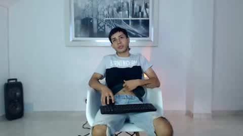 valen paul online show from 11/11/25, 08:42