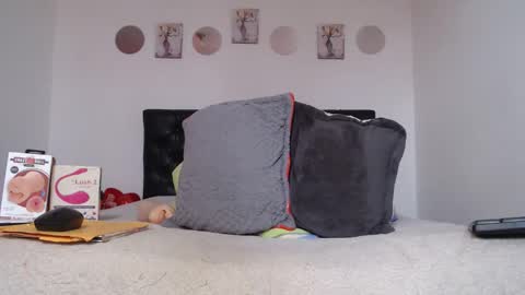 valen_foxxx online show from 05/11/26, 02:45