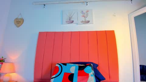 Snapshot of valen_rose0 chatting on 11/05/25, 12:05 VALENTINA 3 online show from 11/05/25, 12:05