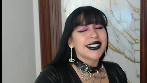 Snapshot of valen_ross7 chatting on 04/06/26, 09:43 valen_ross7 online show from 04/06/26, 09:43