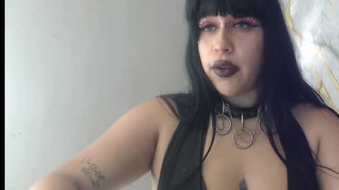 Snapshot of valen_ross7 chatting on 06/03/26, 02:33 valen_ross7 online show from 06/03/26, 02:33