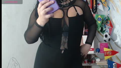 Snapshot of valen_ross7 chatting on 06/14/26, 02:52 valen_ross7 online show from 06/14/26, 02:52