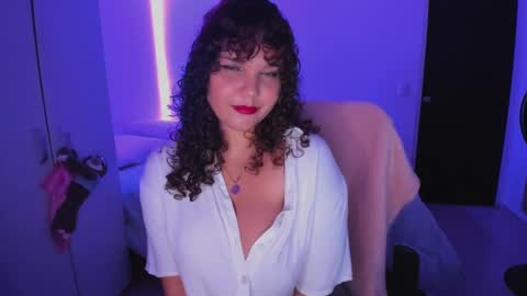 valen_smile_ online show from 12/22/24, 01:55