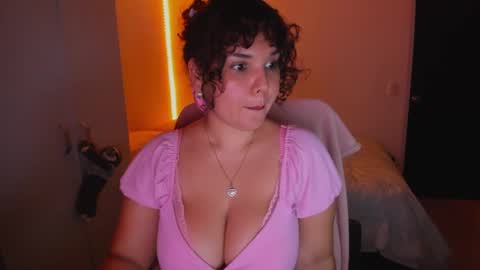 valen_smile_ online show from 12/23/24, 04:44