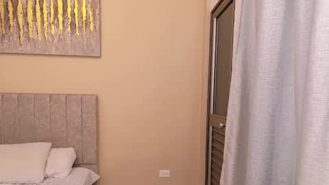 valentina online show from 05/11/26, 12:11
