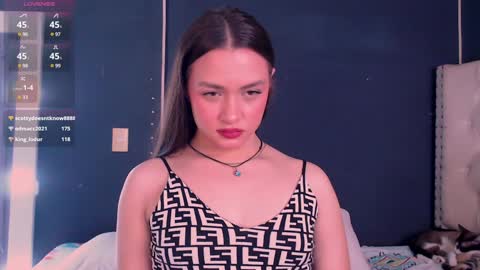IG-valen mendoza99  twitter valenthompson99 online show from 12/15/24, 03:56