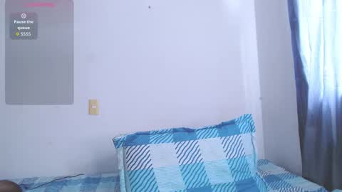 Snapshot of valen_thompson chatting on 11/23/25, 06:08 IG-valen mendoza99 twitter valenthompson99 online show from 11/23/25, 06:08