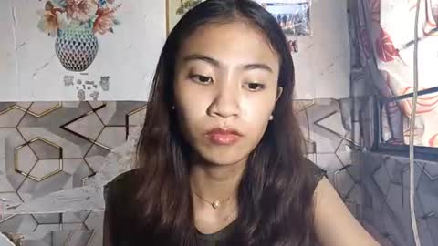 Snapshot of valenciasumney chatting on 06/14/26, 05:09 Camille online show from 06/14/26, 05:09