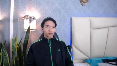 Snapshot of valenorlerot chatting on 10/23/25, 06:34 Valenor online show from 10/23/25, 06:34