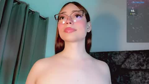 Snapshot of valentina_alba chatting on 05/29/26, 10:52 Valentina online show from 05/29/26, 10:52