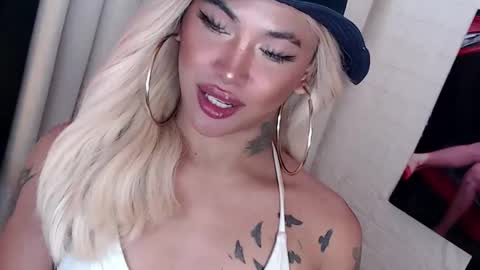 Amanda online show from 12/10/24, 06:54