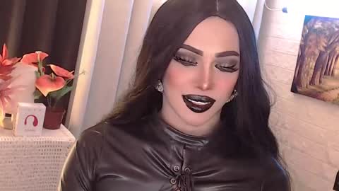 Snapshot of valentina_goddess_tsxxx chatting on 09/26/25, 01:09 Amanda online show from 09/26/25, 01:09